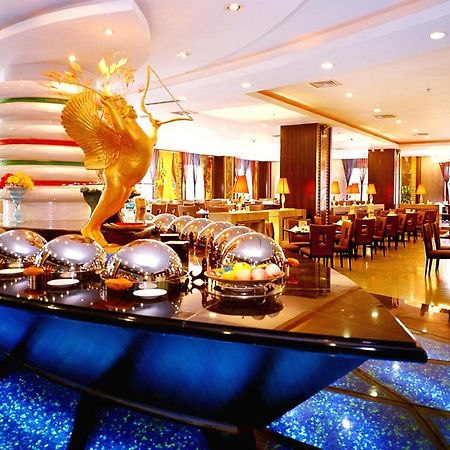 Royal International Hotel ウルムチ市 エクステリア 写真